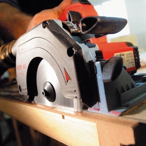 Scie Circulaire 900W MAFELL Ø 120mm - Avec Rail KSP 40 - Mallette Transport - 915801 4 Scie Circulaire 900W MAFELL Ø 120mm - Avec Rail KSP 40 - Mallette Transport - 915801 – Image 2