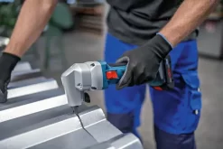 Grignoteuse BOSCH GNA 18V-16 E - Sans Batterie, Ni Chargeur - 0601529600 -TechnoOutils Avancés grignoteuse sans fil gna 18v 16 e 0601529600 1